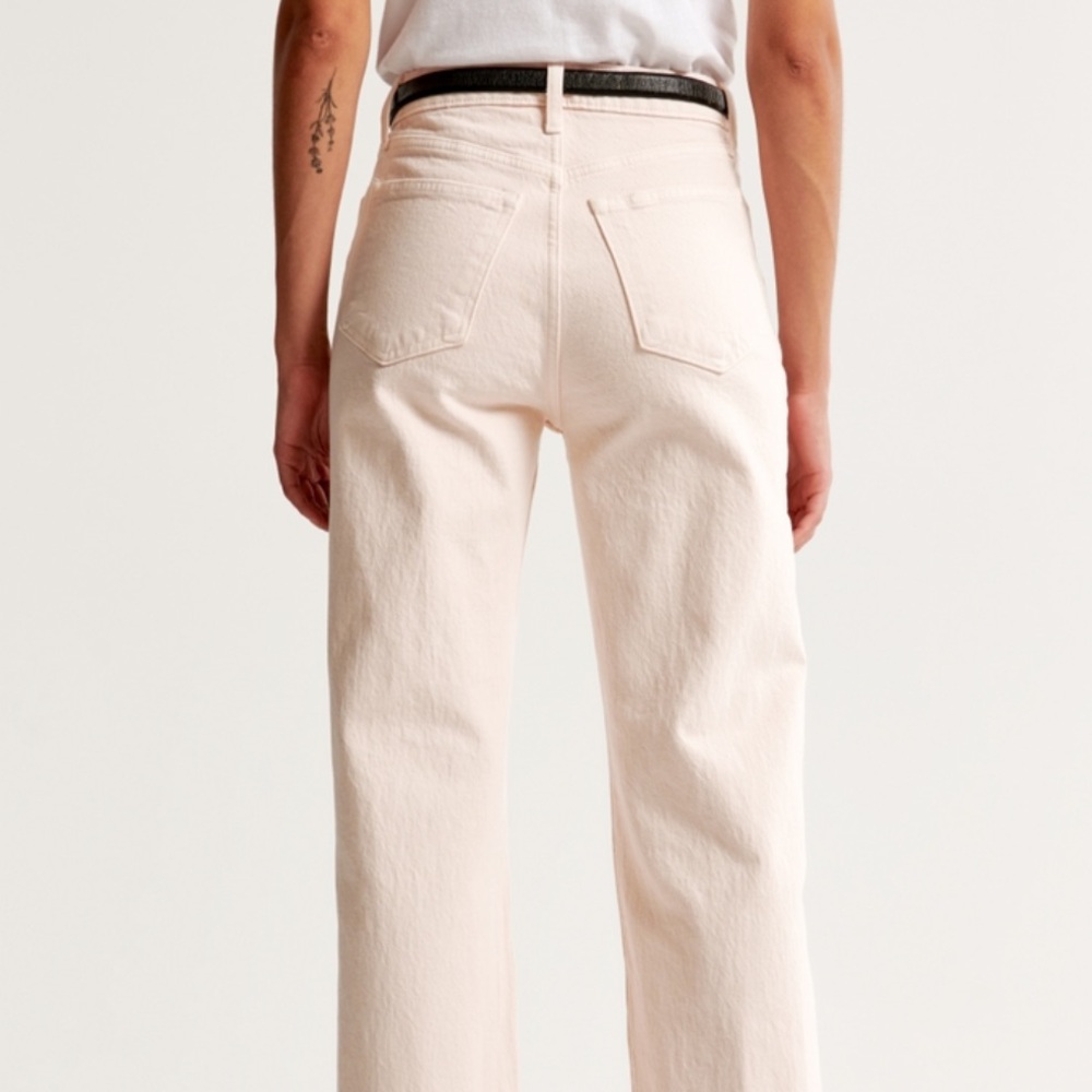 90’s Relaxed Baby Pink Jeans